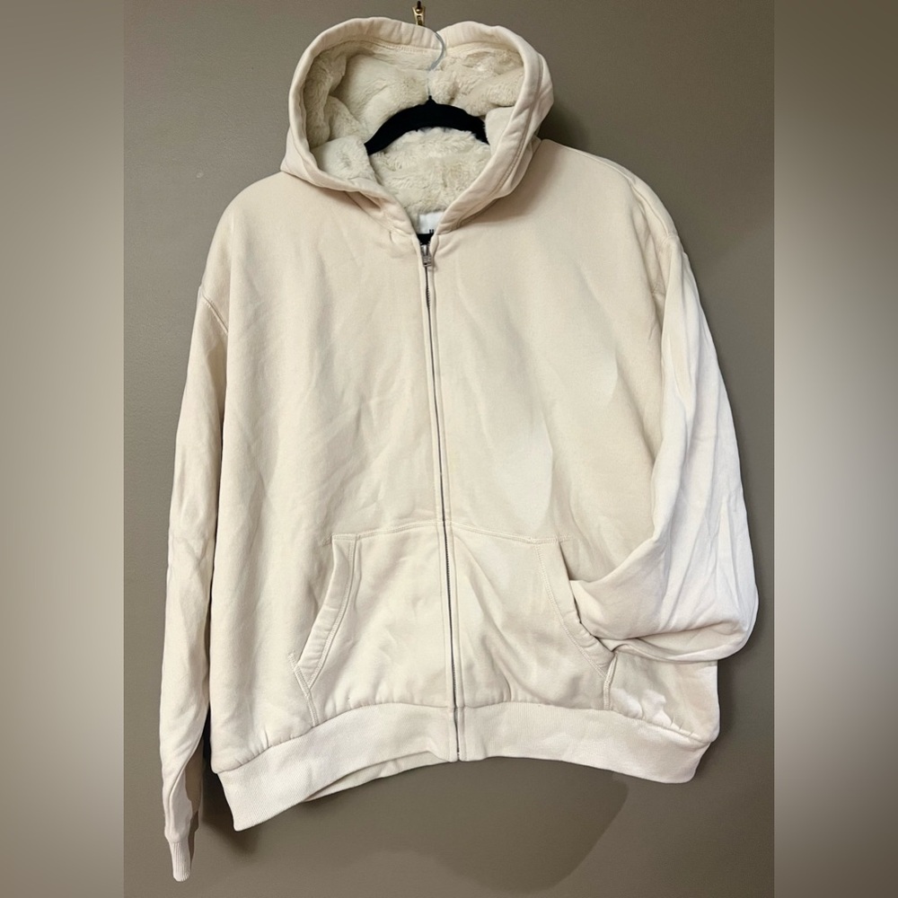 Hollister Man Off-White Fleece-Lined Hoodie